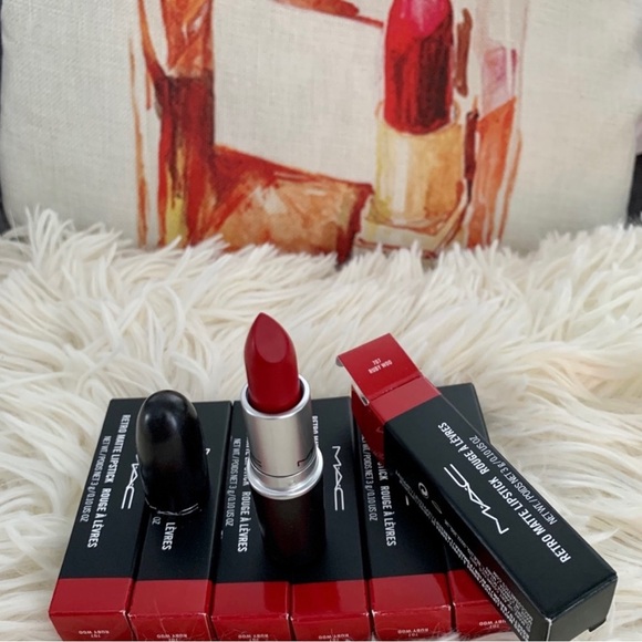 MAC Ruby Woo Lipstick | 1PC | Red - Picture 3 of 4
